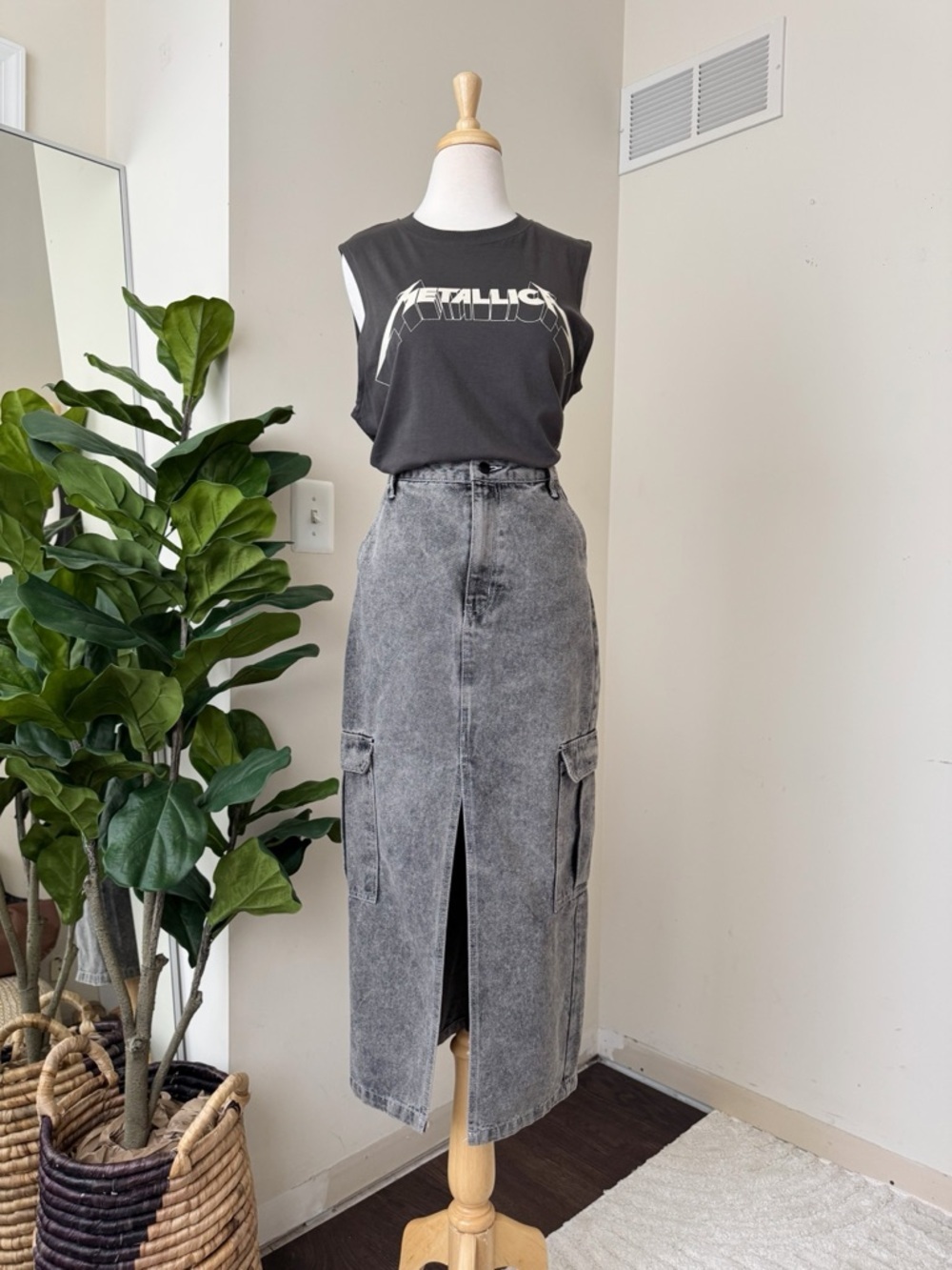 Love fire Gray Acid Wash Cargo Denim Midi Skirt High Rise Utility Style Size 5 - Picture 8 of 12